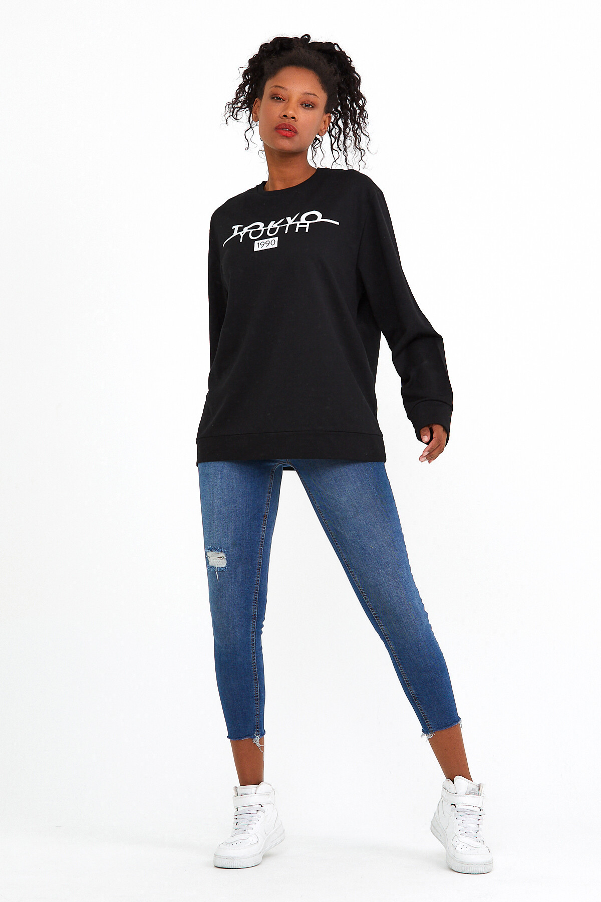 Süperlife Kadın Bisiklet Yaka Regular Fit Tokya Baskılı İnce Sweatshirt SPR22SWK134