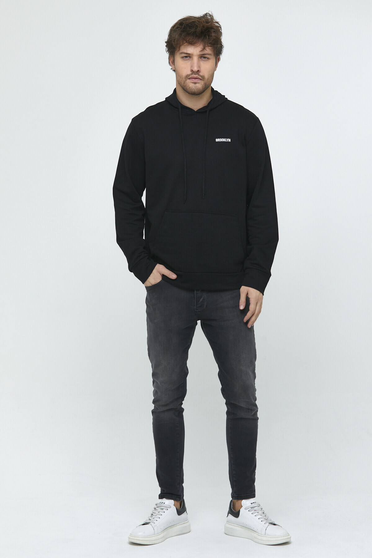 Erkek Kapüşonlu Slim Fit Brooklyn Baskılı İnce Sweatshirt SPR22SW61