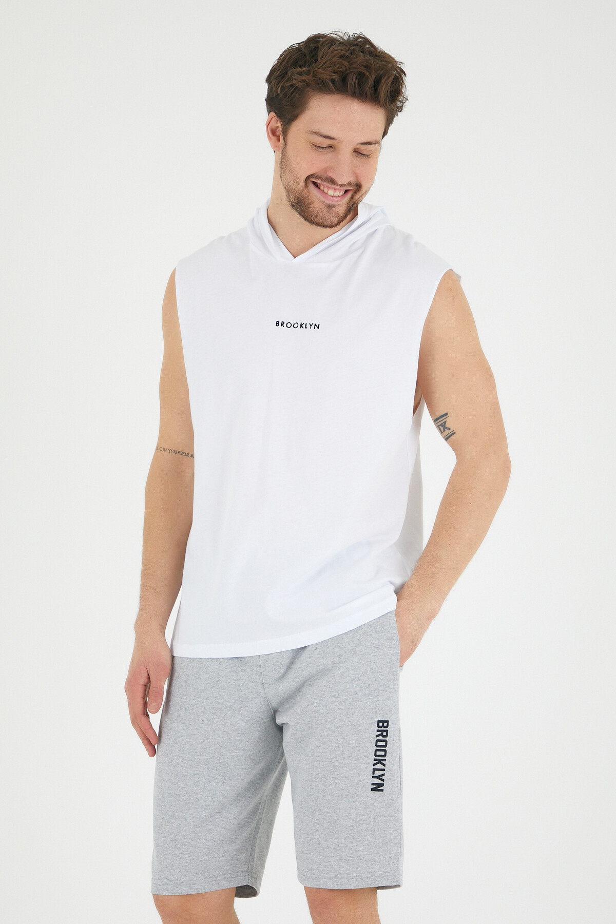 Süperlife Erkek Kapşonlu Regular Fit Brooklyn Baskılı Tişört SPR22TS121