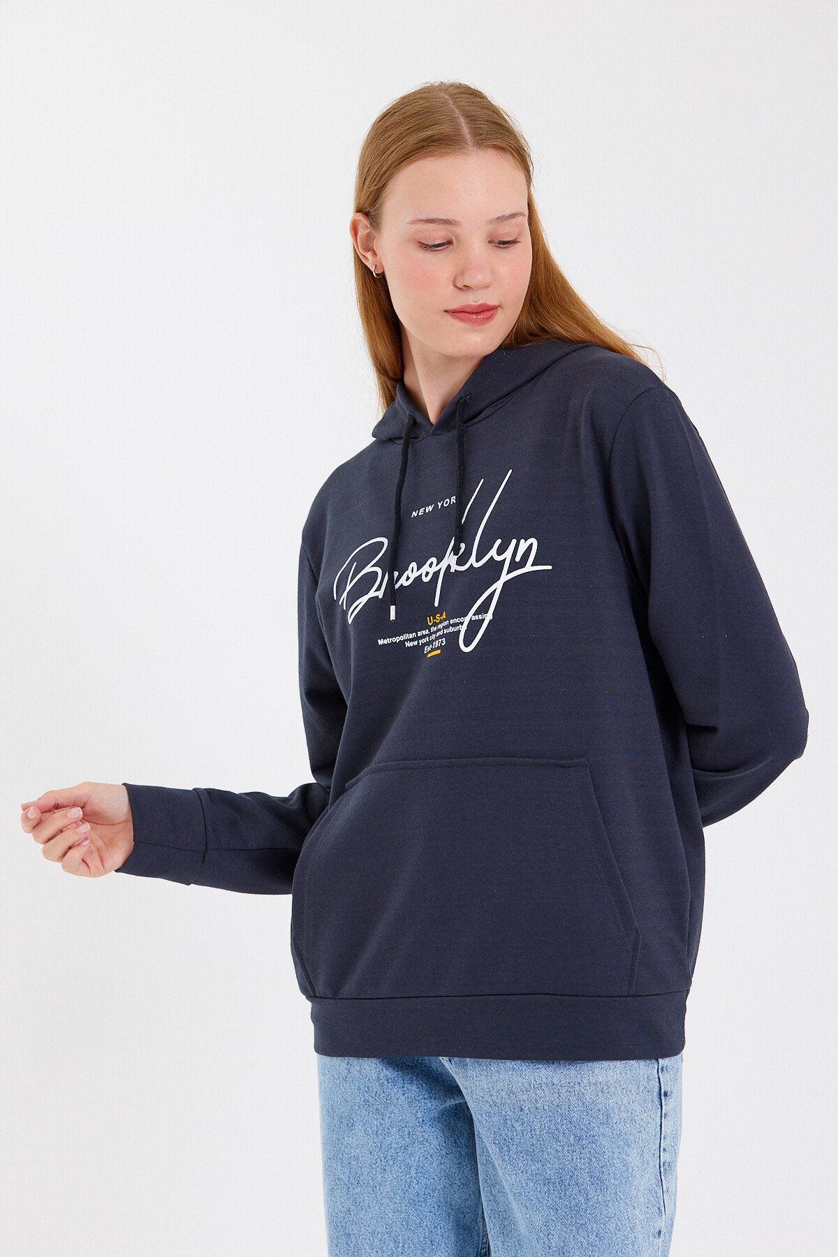 Süperlife Kadın Kapşonlu Regular Fit El Yazılı Brooklyn Baskılı İnce Sweatshirt SPR23SWk361
