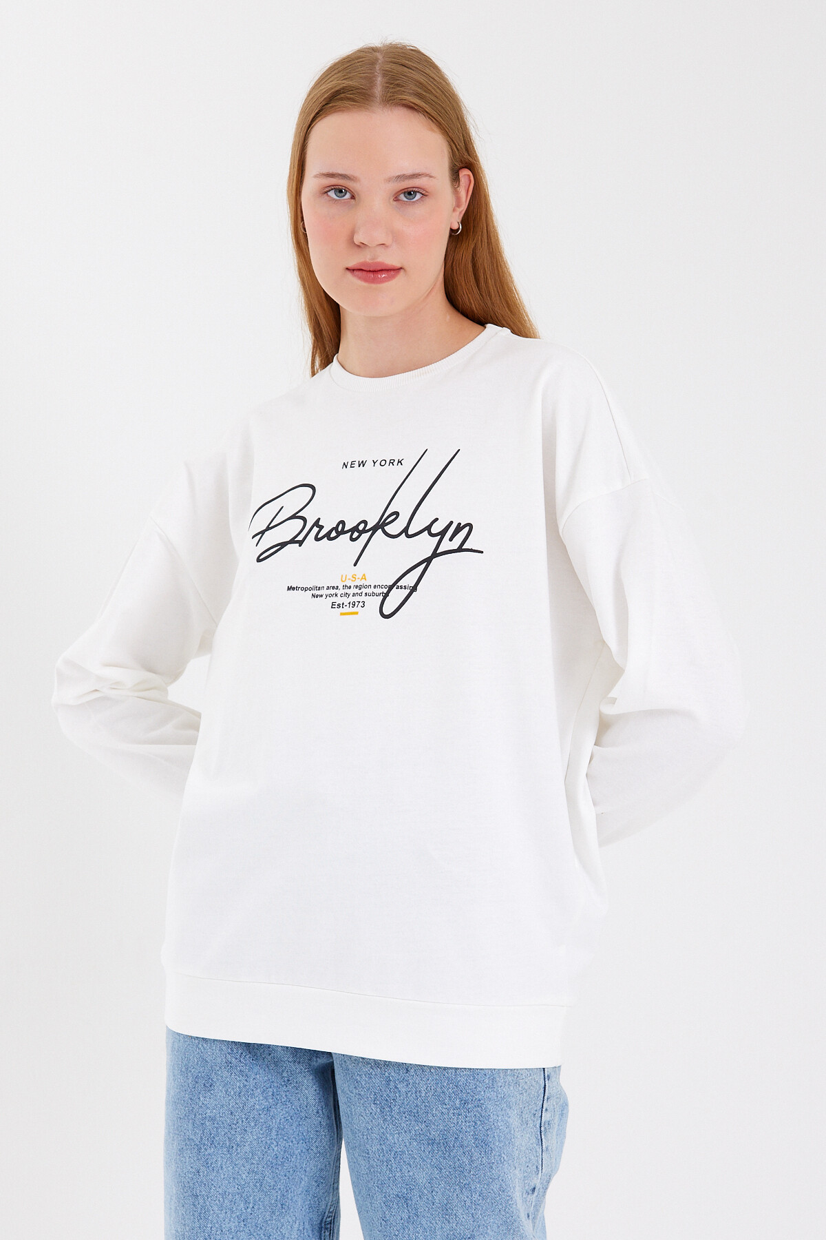 Süperlife Kadın Bisiklet Yaka Regular Fit El Yazılı Brooklyn İnce Sweatshirt SPR23SWK331