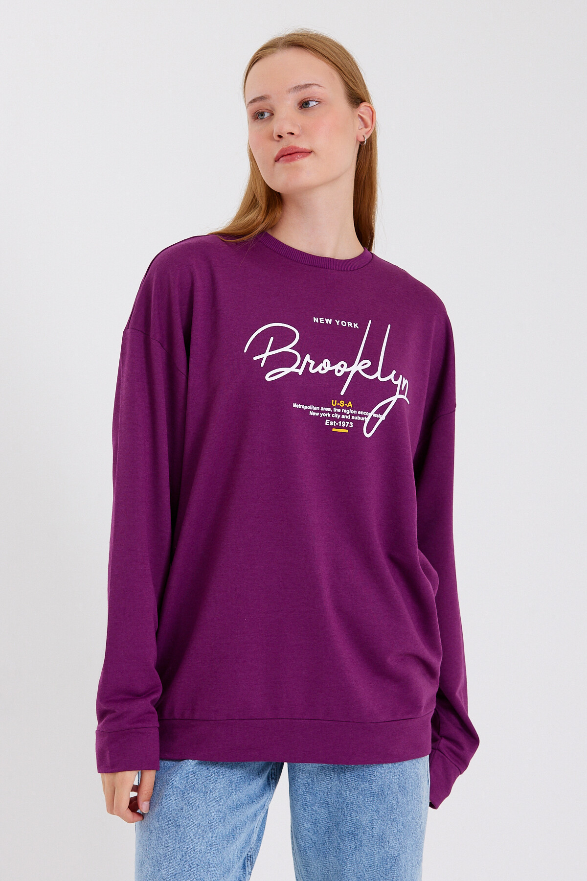Süperlife Kadın Bisiklet Yaka Regular Fit El Yazılı Brooklyn İnce Sweatshirt SPR23SWK331