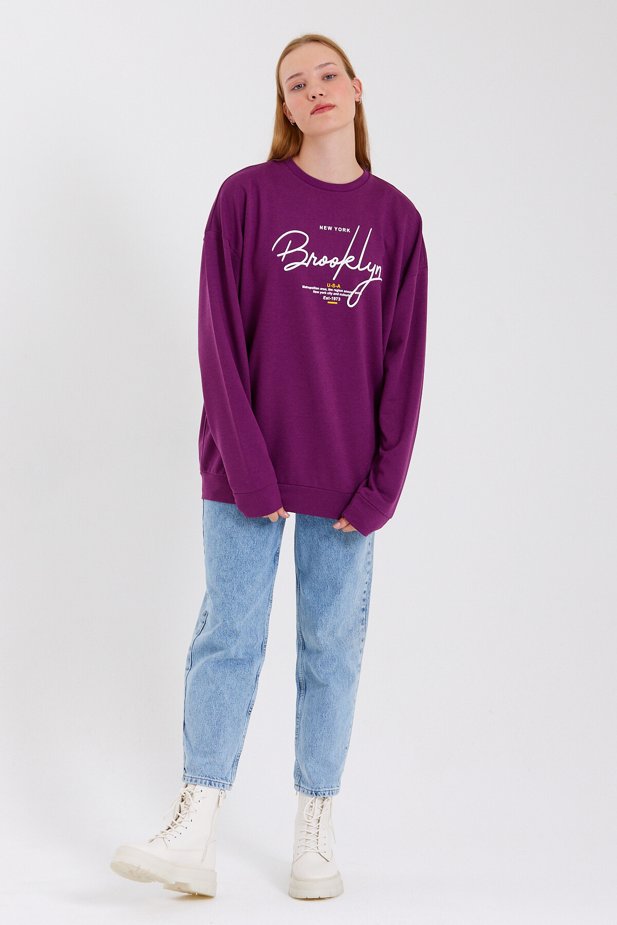 Süperlife Kadın Bisiklet Yaka Regular Fit El Yazılı Brooklyn İnce Sweatshirt SPR23SWK331