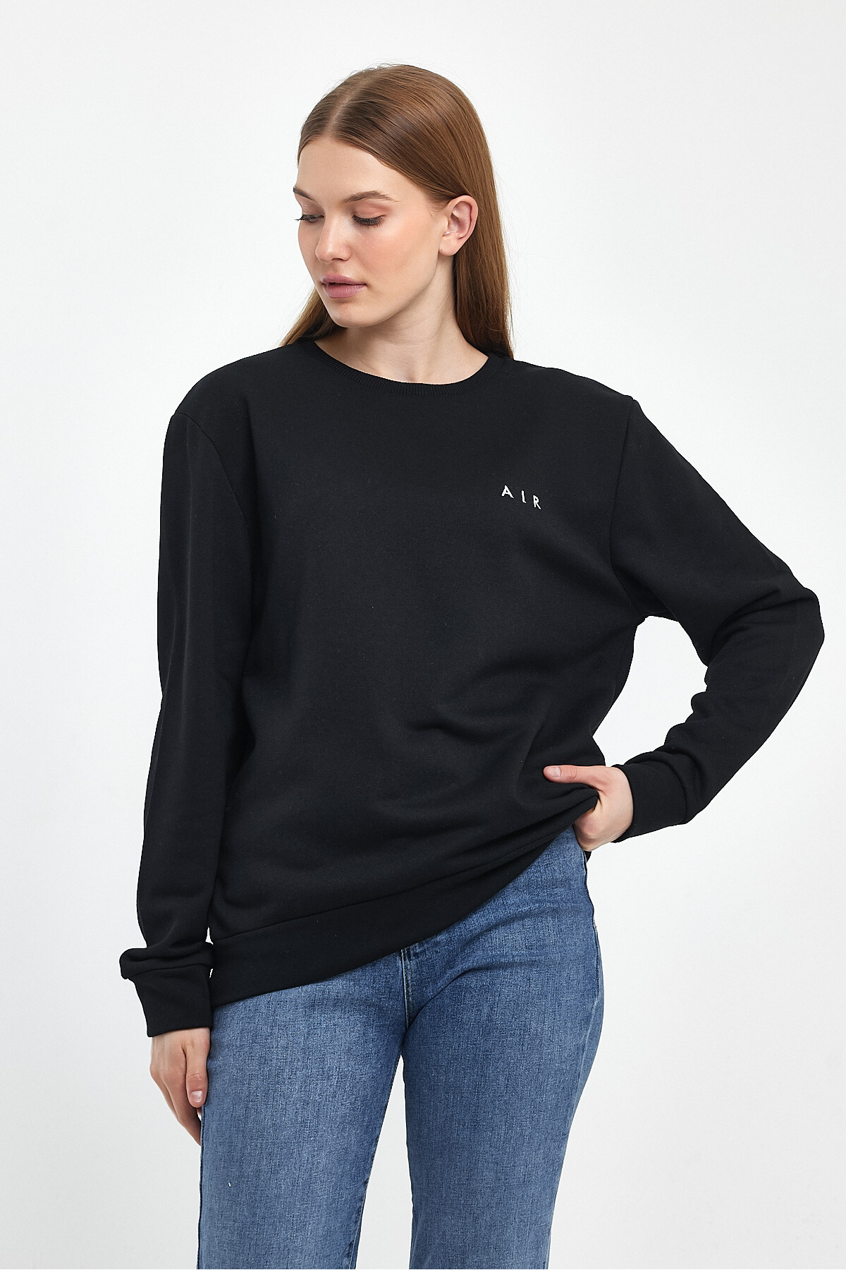 Kadın Bisiklet Yaka Rahat Kalıp 3 iplik Kalın AR Nakışlı Sweatshirt SPR24SWK33