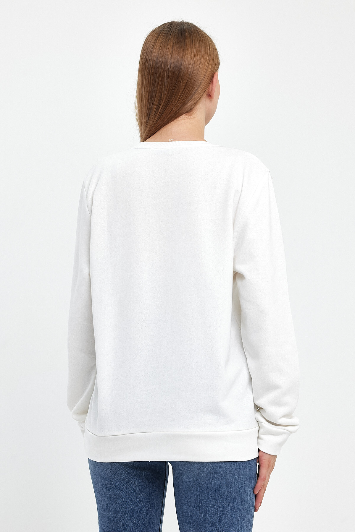 Kadın Bisiklet Yaka Rahat Kalıp 3 iplik Kalın AR Nakışlı Sweatshirt SPR24SWK33