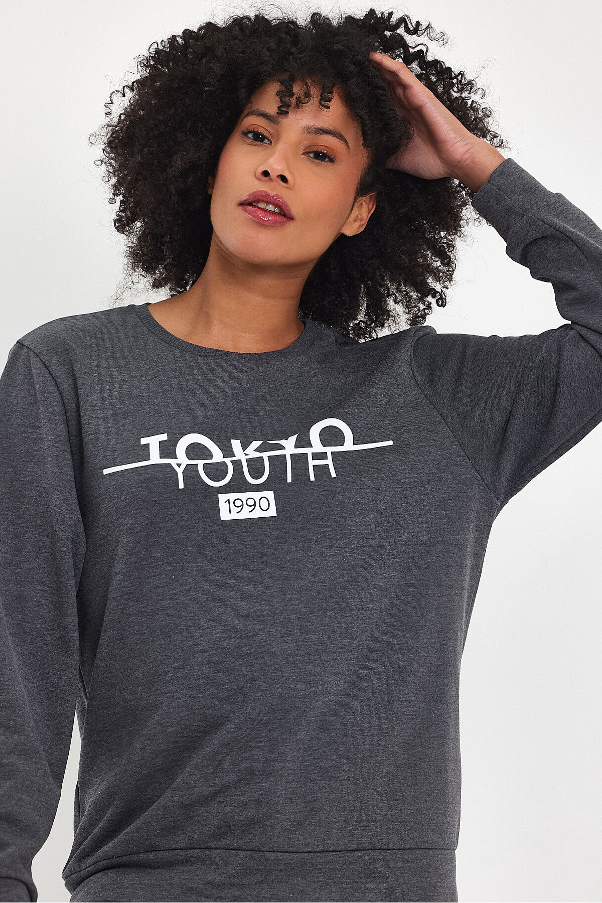 Kadın Bisiklet Yaka Rahat Kalıp 3 iplik Kalın Tokyo Baskılı  Sweatshirt SPR24SWk30
