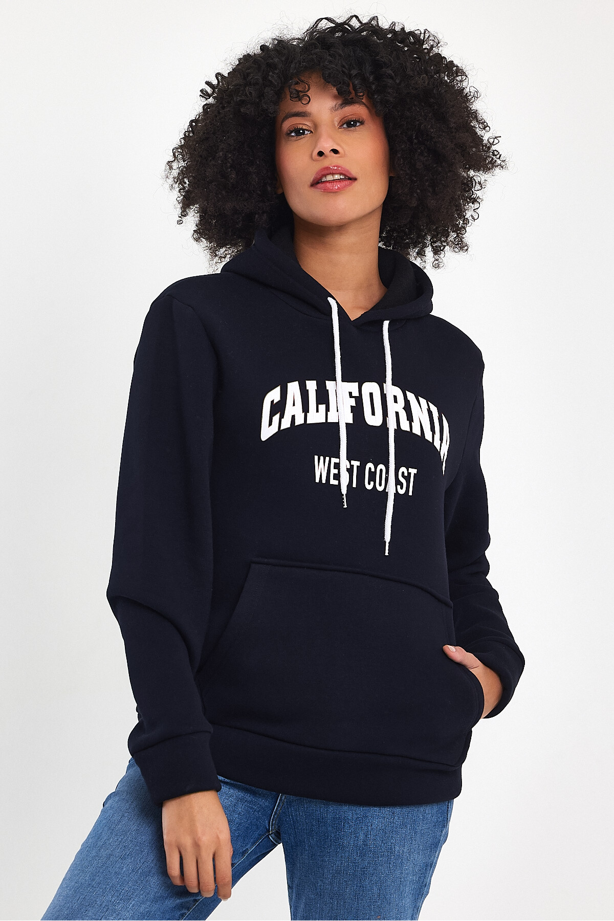 Kadın Kapşonlu Rahat Kalıp İçi Polarlı 3 iplik Californıa West  Baskılı Swetashırt SPR24SWK08