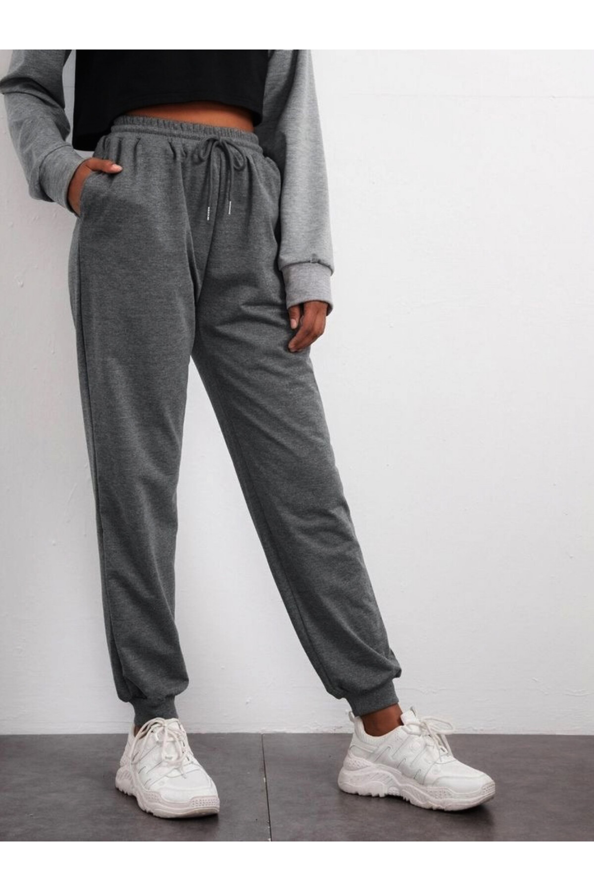 Kadın Regular Fit İnce Eşofman Altı SPR24EAK81