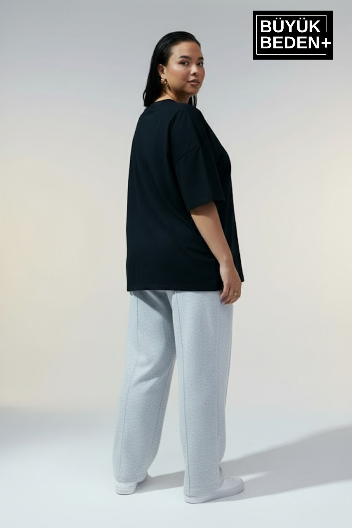 Büyük Beden Kadın Basic Tişört – Pamuklu Düz T-Shirt 3XL-6XL SPR26BTSK510
