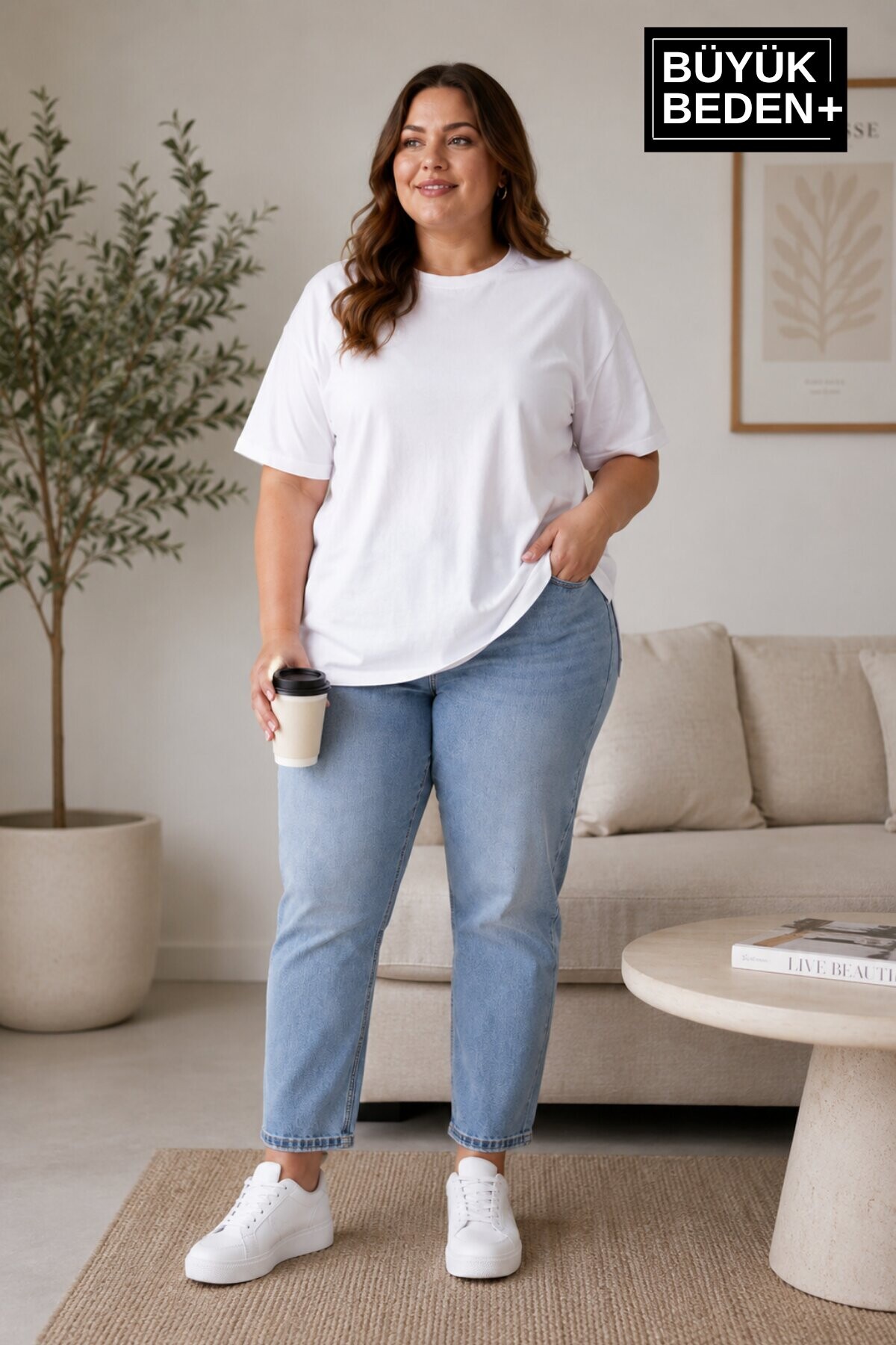 Süperlife Büyük Beden Kadın Bisiklet Yaka Yırtmaç Detaylı 3XL-6XL Tunik Tişört SPR26BTSK501