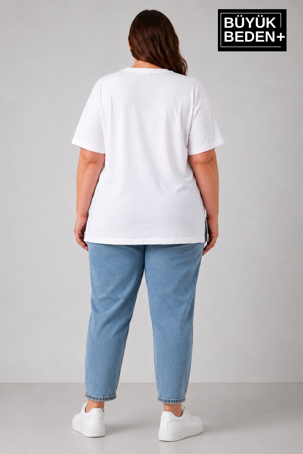Süperlife Büyük Beden Kadın Bisiklet Yaka Yırtmaç Detaylı 3XL-6XL Tunik Tişört SPR26BTSK501