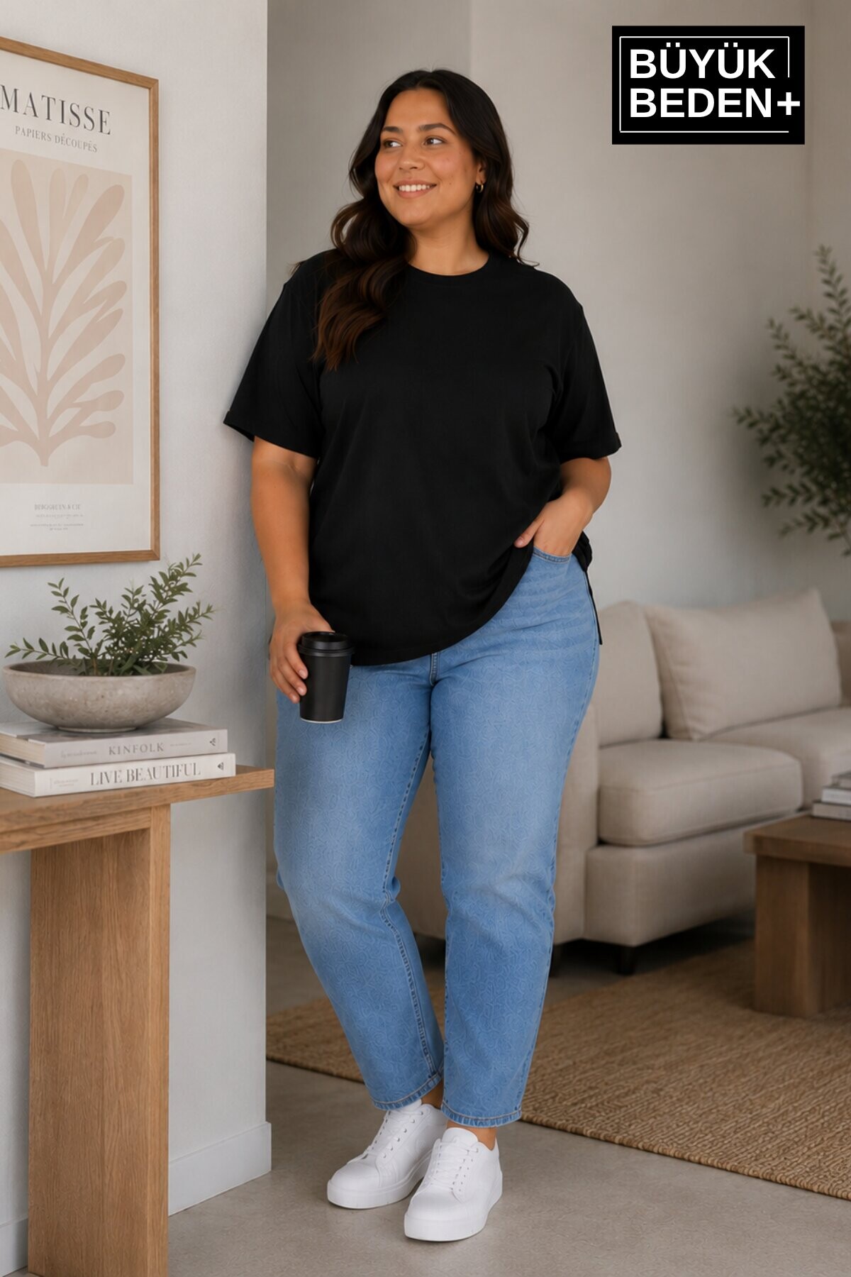Süperlife Büyük Beden Kadın Bisiklet Yaka Yırtmaç Detaylı 3XL-6XL Tunik Tişört SPR26BTSK501