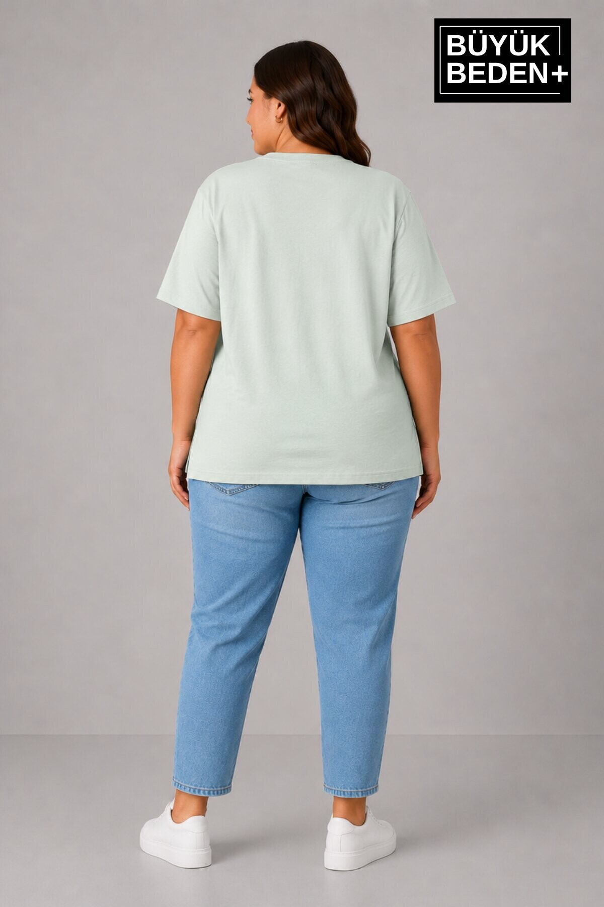 Süperlife Büyük Beden Kadın Bisiklet Yaka Yırtmaç Detaylı 3XL-6XL Tunik Tişört SPR26BTSK501