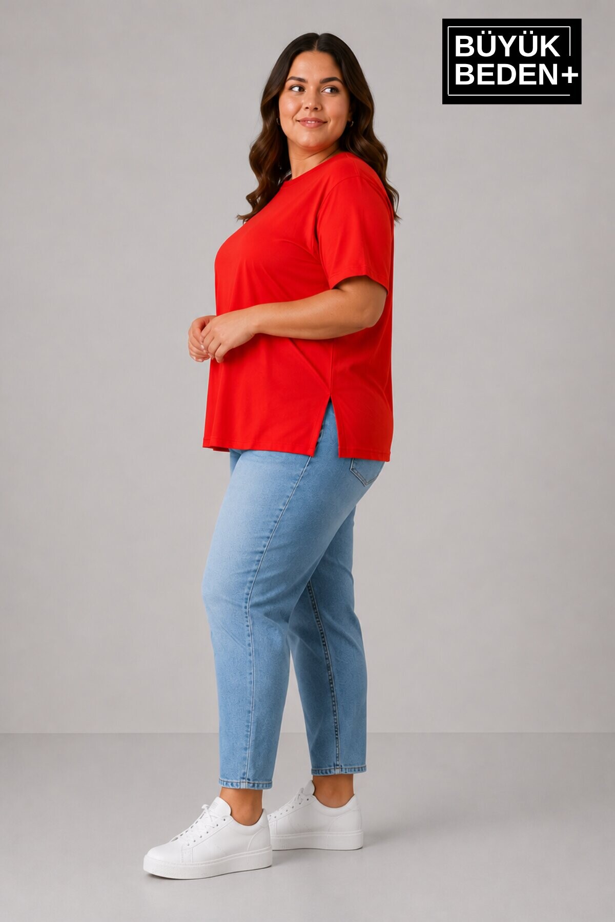 Süperlife Büyük Beden Kadın Bisiklet Yaka Yırtmaç Detaylı 3XL-6XL Tunik Tişört SPR26BTSK501