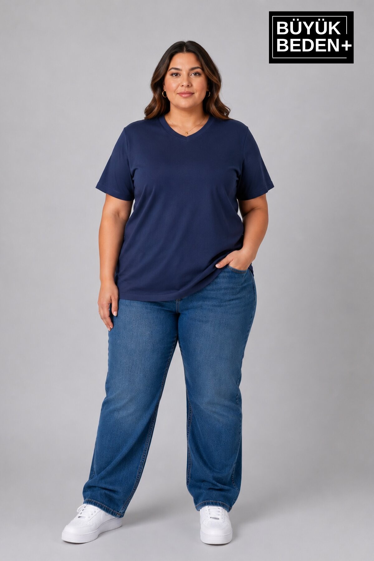 Süperlife Büyük Beden Kadın V Yaka Pamuklu Basic Tişört Lacivert 3XL-6XL SPR26BTSK509