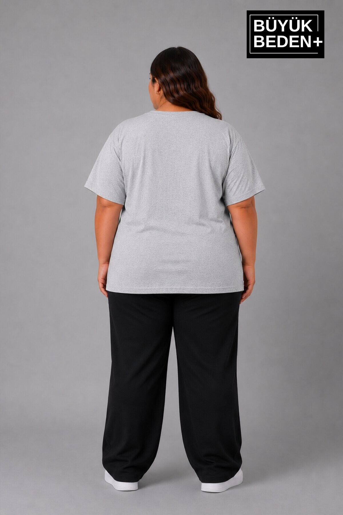 Süperlife Büyük Beden Kadın V Yaka Pamuklu Basic Tişört Lacivert 3XL-6XL SPR26BTSK509