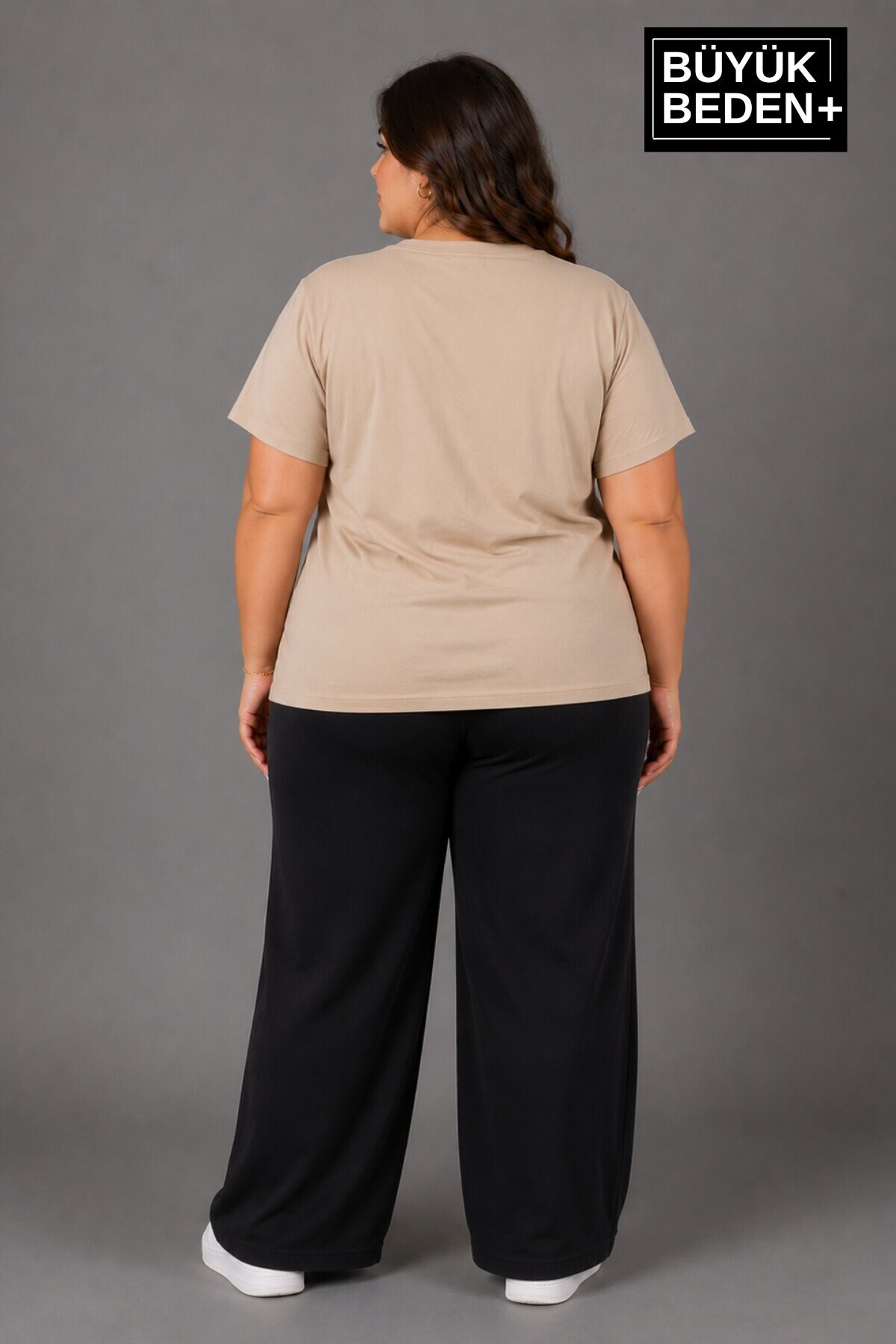 Süperlife Büyük Beden Kadın V Yaka Pamuklu Basic Tişört Lacivert 3XL-6XL SPR26BTSK509