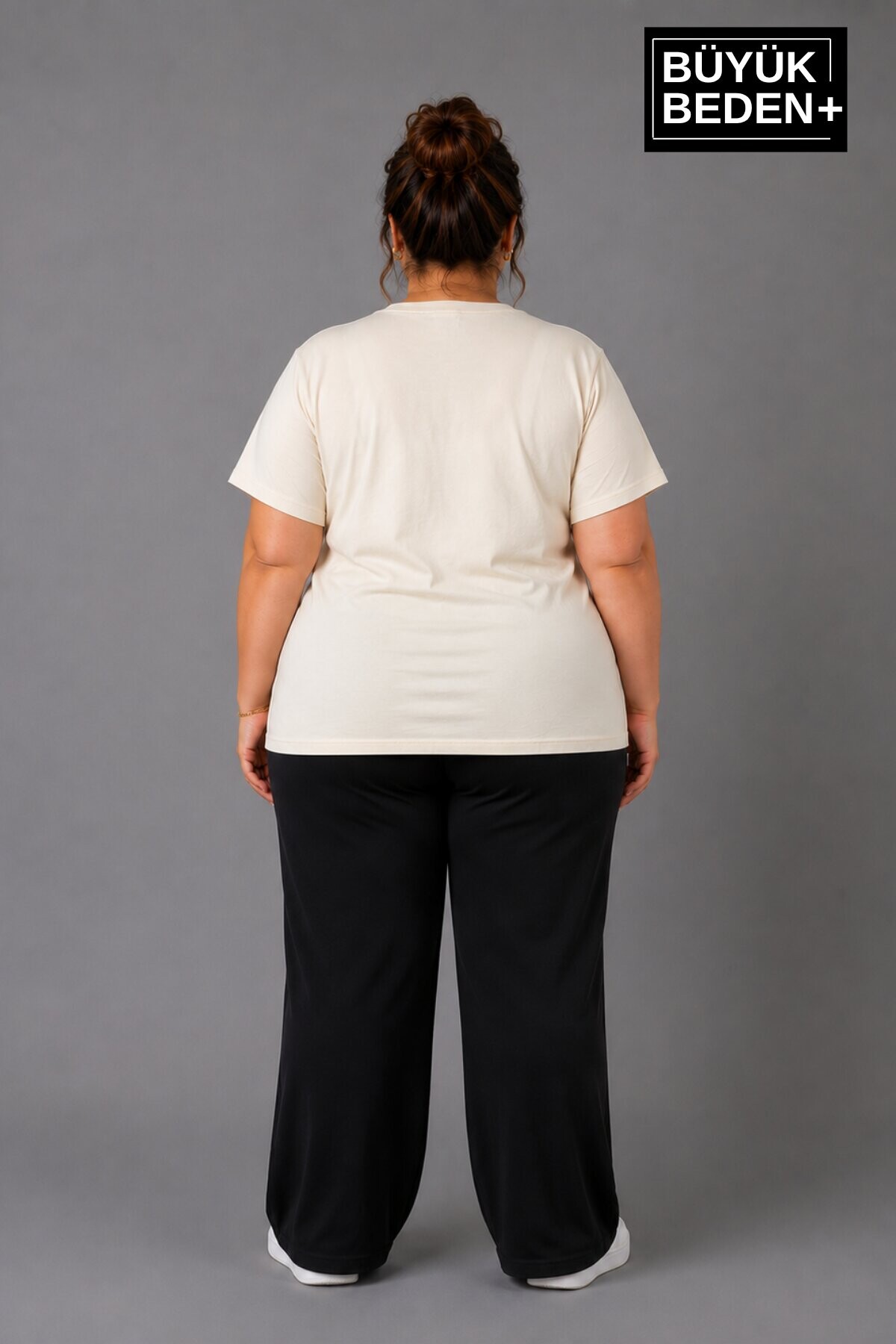 Süperlife Büyük Beden Kadın V Yaka Pamuklu Basic Tişört Lacivert 3XL-6XL SPR26BTSK509