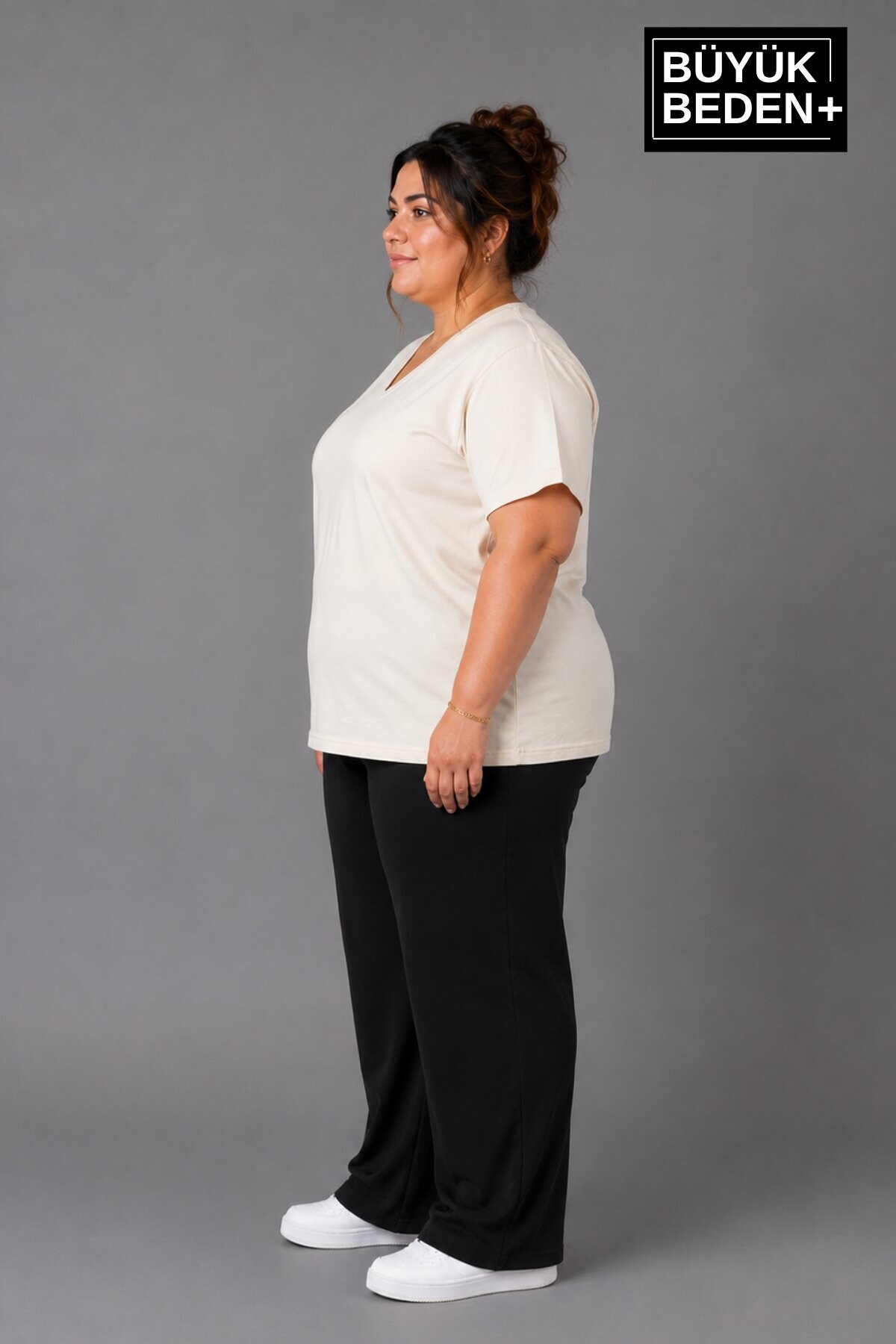 Süperlife Büyük Beden Kadın V Yaka Pamuklu Basic Tişört Lacivert 3XL-6XL SPR26BTSK509