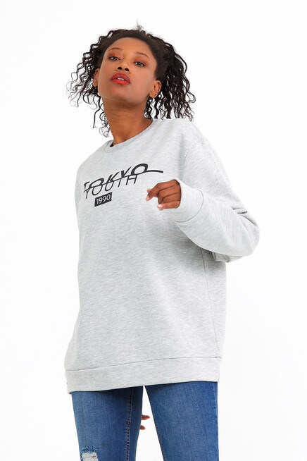Süperlife Kadın Bisiklet Yaka Regular Fit Tokya Baskılı İnce Sweatshirt SPR22SWK134