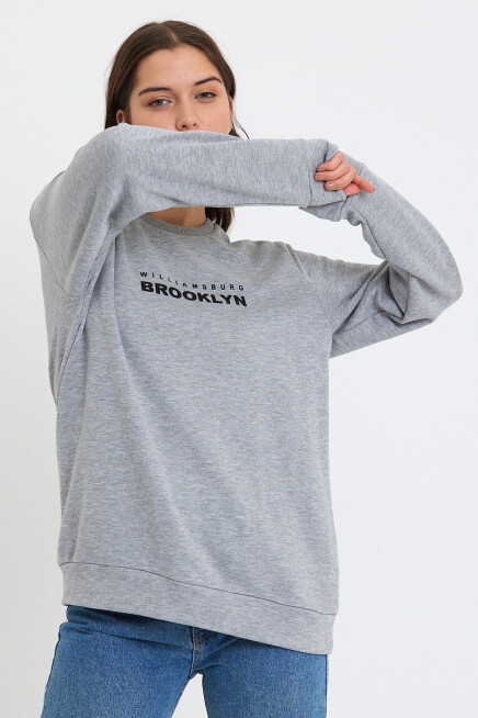 Süperlife Kadın Bisiklet Yaka Oversize Fit Brooklyn Baskılı İnce Sweatshirt SPR23SWK330