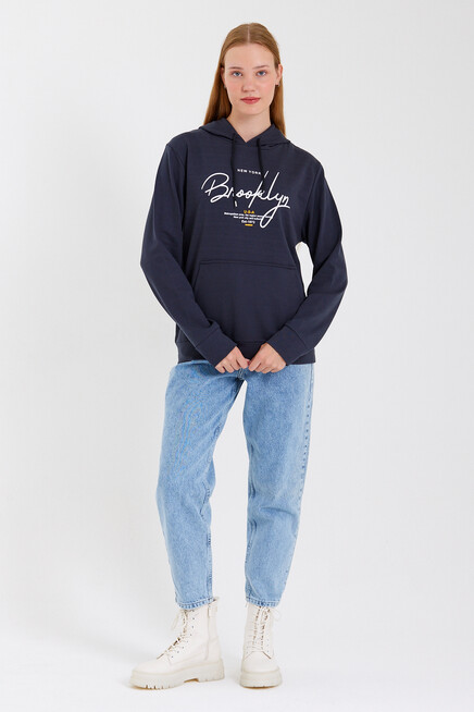 Süperlife Kadın Kapşonlu Regular Fit El Yazılı Brooklyn Baskılı İnce Sweatshirt SPR23SWk361