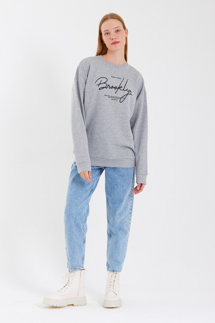 Süperlife Kadın Bisiklet Yaka Regular Fit El Yazılı Brooklyn İnce Sweatshirt SPR23SWK331