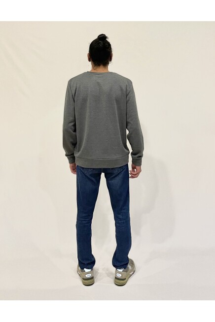 Erkek Bisiklet Yaka Rahat Kalıp 3 iplik Kalın AR Nakışlı  Sweatshirt SPR24SW33