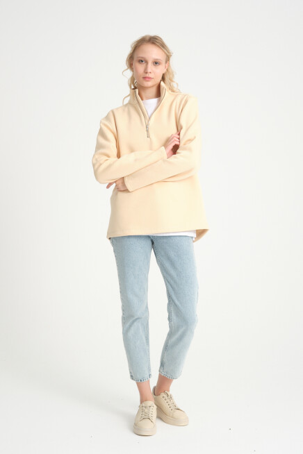  Kadın  Rahat Kalıp İçi Polarlı 3 iplik Yarım Fermuarlı  SweatShırt spr24swK21