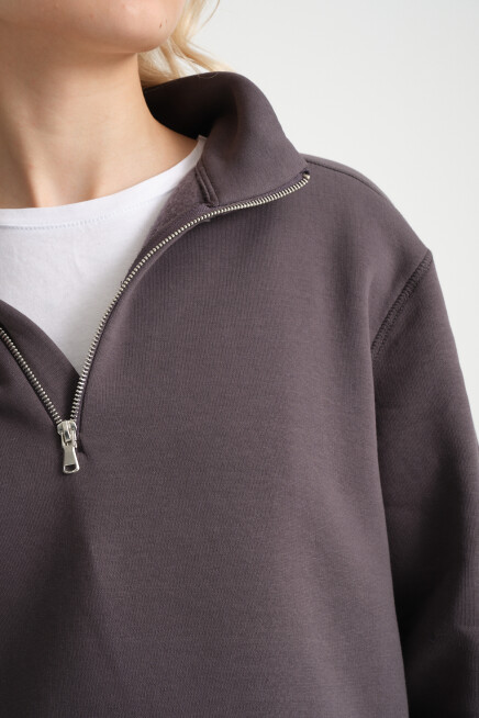  Kadın  Rahat Kalıp İçi Polarlı 3 iplik Yarım Fermuarlı  SweatShırt spr24swK21