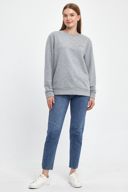 Kadın Bisiklet Yaka Rahat Kalıp 3 iplik Kalın AR Nakışlı Sweatshirt SPR24SWK33