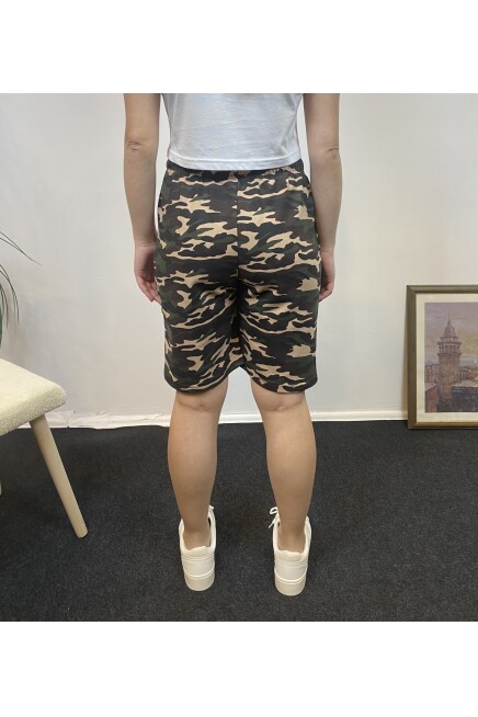 Kadın Rahat Kalıp Beli Lastikli Cepli Basklı Şort spr24srk52