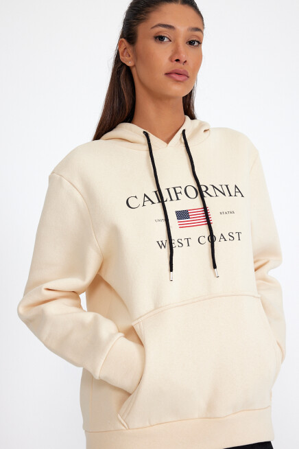 Kadın Kapşonlu Rahat Kalıp İçi Polarlı 3 iplik  Amerikan Baskılı Swetashırt spr24swk01