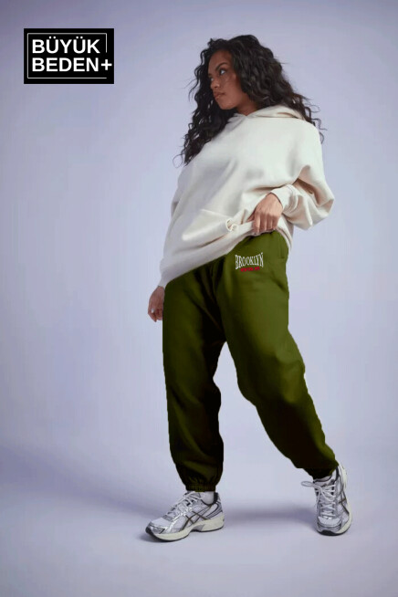 Kadın Büyük Beden Paça Lastikli Buyuk Brooklyn  Baskılı İnce Eşofman Altı  SPR24BEAK49