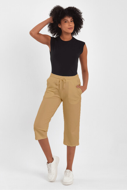 Kadın Klasik Cepli Belli Lastikli Şort SPR24KS390