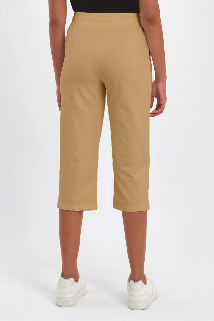 Kadın Klasik Cepli Belli Lastikli Şort SPR24KS390