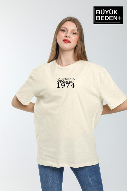 Kadın Büyük Beden California 1974 Baskılı Bisiklet Yaka Tshırt SPR25BTSK06