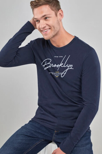 Erkek Uzun Kollu El Yazılı Brooklyn Baskılı Tshırt SPR25TS39