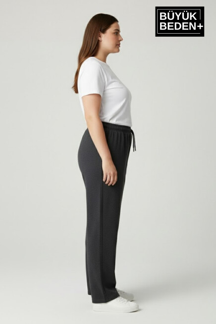 Kadın Büyük Beden Rahat Kesim Paça Reçme AR Baskılı İnce Eşofman Altı SPR26EAK952-1