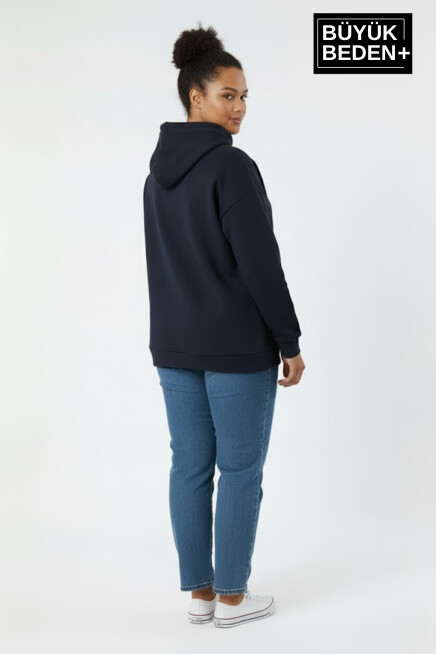 Kadın Büyük Beden AR Baskılı Kapüşonlu Sweatshirt SPR26BSWK963